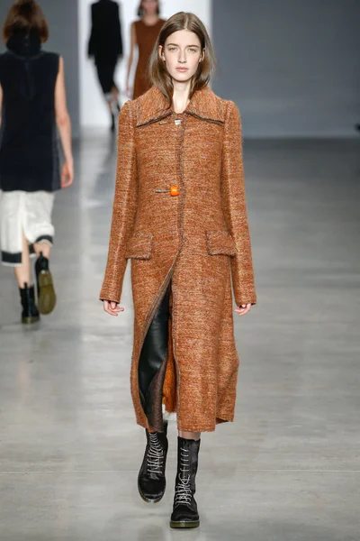 Look 17